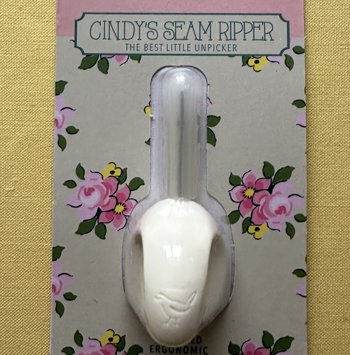 Ergonomic Seam Ripper - Medium/Large Cream Color
