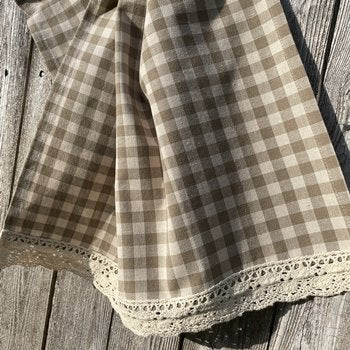 Heritage House  Small Check Lace Edge Towel ET159023 Oat